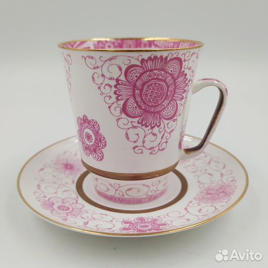 Пара кофейная с цветочным орнаментом в розовой