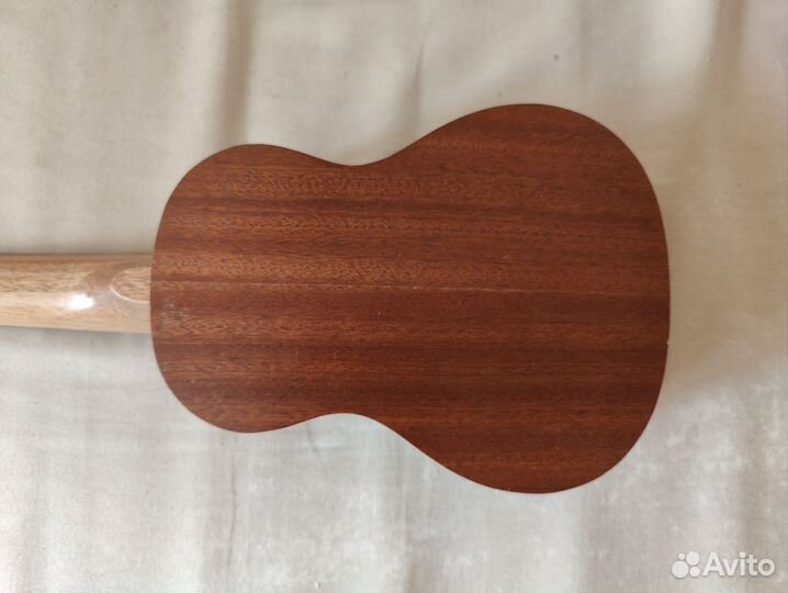 Гитара укулеле