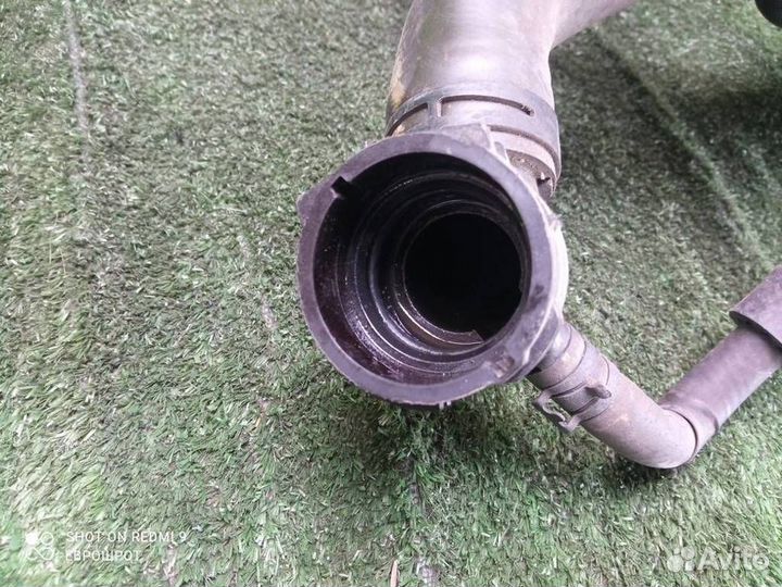 Шланг системы охлаждения Volkswagen Caddy 3 (2004