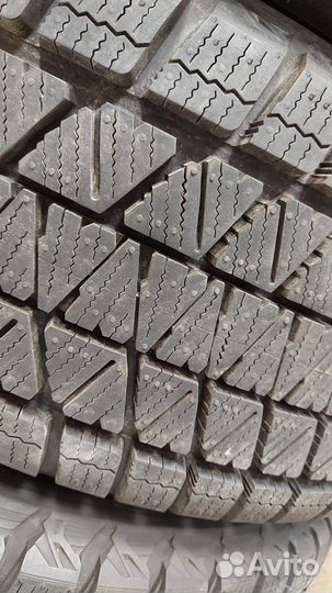 Bridgestone Blizzak DM-V3 235/55 R17 103T