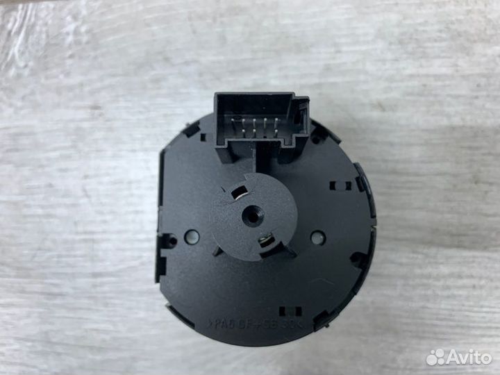 Блок включения фар Volkswagen Golf хэтчбек BLS