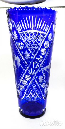 Ваза из цветного хрустального стекла. Германия