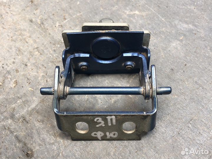 Петля багажника Fusion