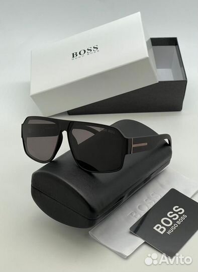 Солнцезащитные очки Hugo Boss с поляризацией UV400