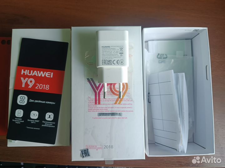 HUAWEI Y9 (2018), 3/32 ГБ