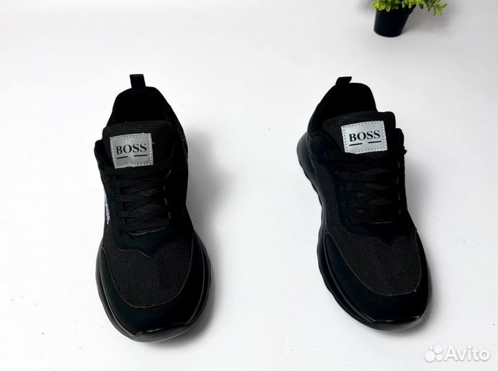 Кроссовки Boss комфортные