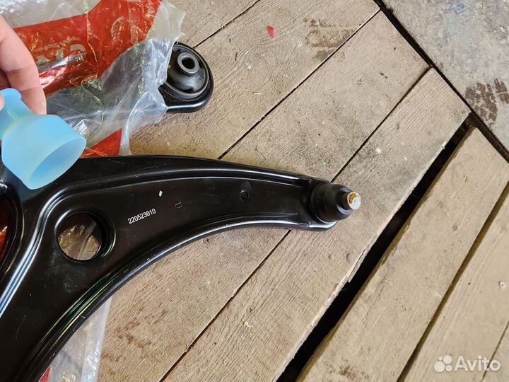 Ручаги передней подвески лансер 10