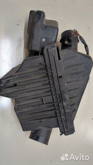 Корпус воздушного фильтра Nissan Primera P12