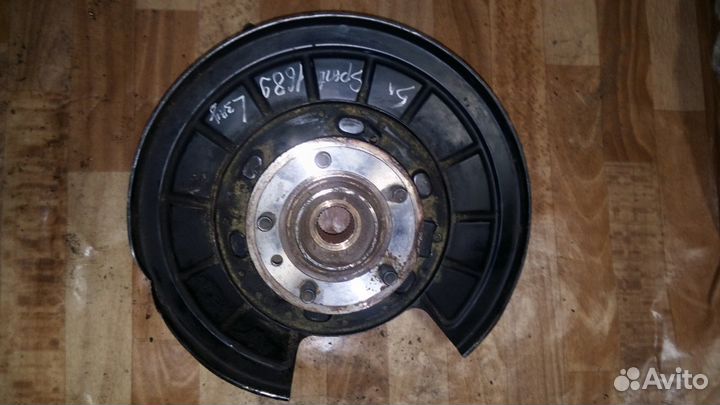 Кулак ступица задний левый Range Rover Sport 1