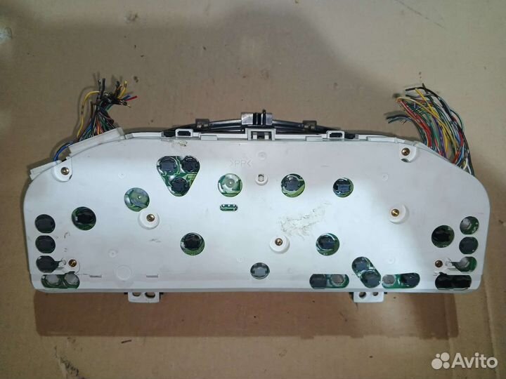 Панель приборов Mazda MPV 2000г