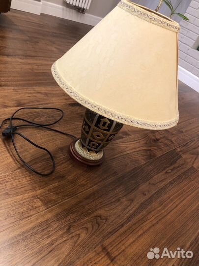 Лампа настольная