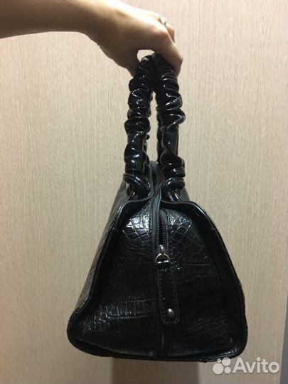 Продам сумку-клач