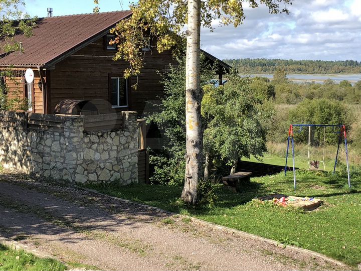 Коттедж 200 м² на участке 100 сот.