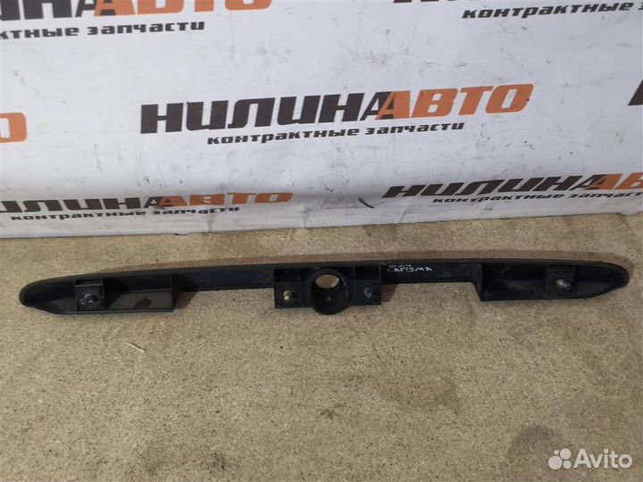 Молдинг крышки багажника Митсубиси Каризма