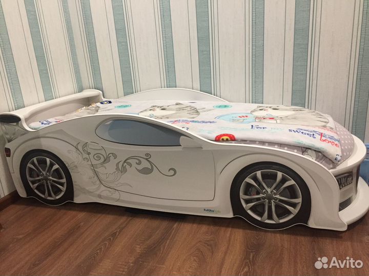 Кровать машинка