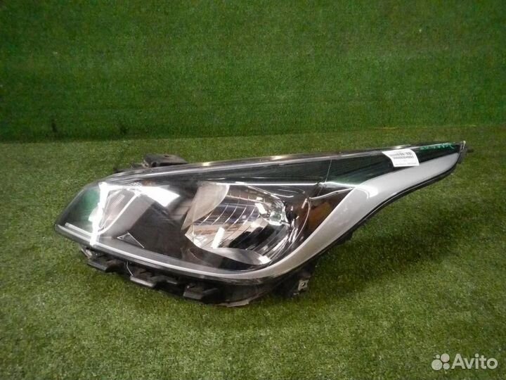 Фара левая Kia Rio