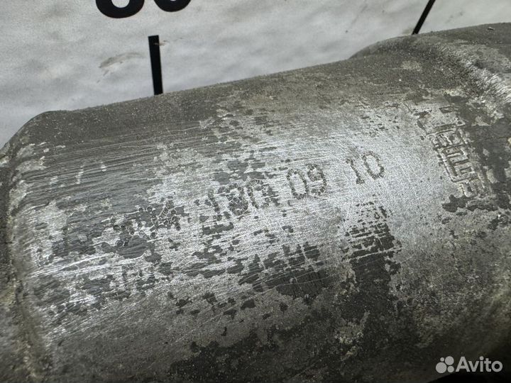 Корпус масляного фильтра Mercedes W670 Vario