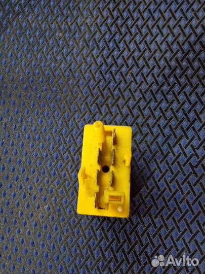 Кнопка противотуманных фар Audi 80 B4