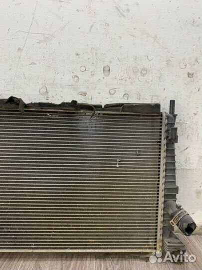 Радиатор двс Ford Focus 2 хетчбэк 5-ти дв. shda