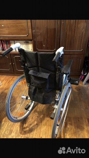 Инвалидное кресло складное