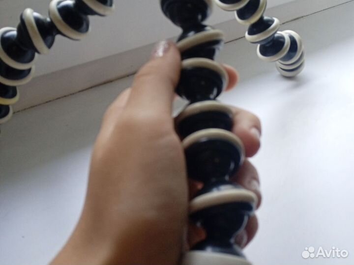 Продаю штатив, все ножки двигаются, хороший