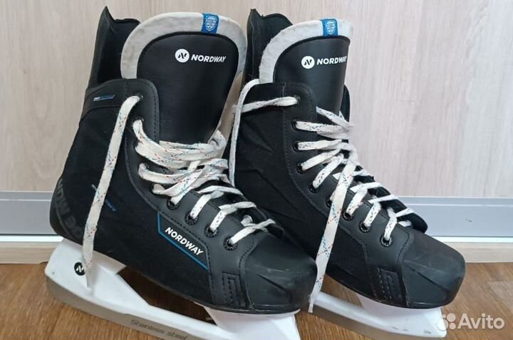 Коньки хоккейные, 42 размер б/у