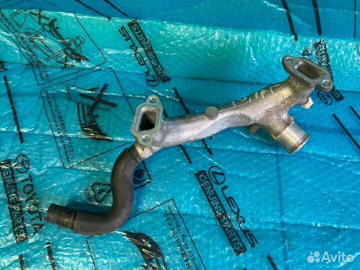 Фланец двигателя системы охлаждения Lexus Lx570