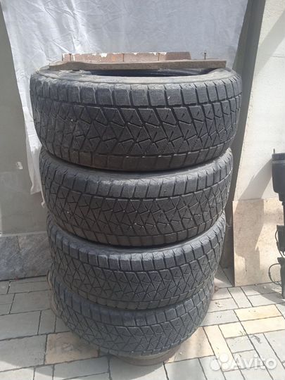 Bridgestone Blizzak LT 18/60 R18 19B