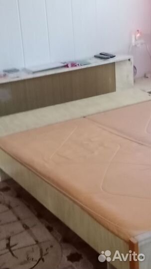 Спальный гарнитур бу