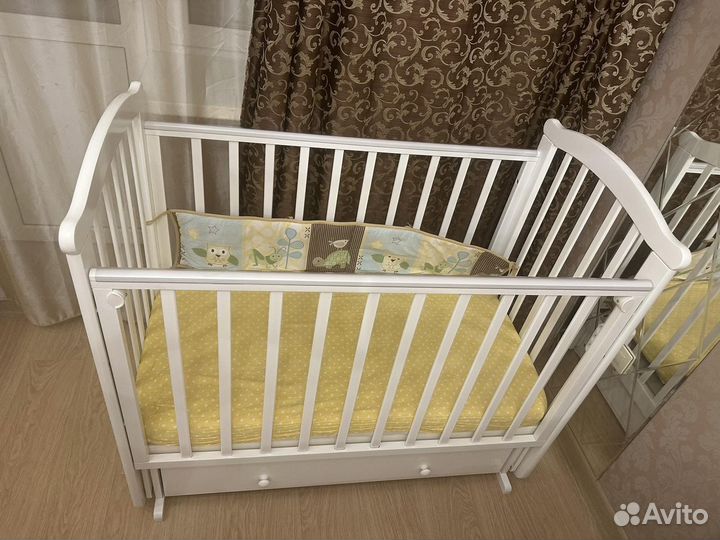 Детская кроватка с маятником Можга Красная Звезда