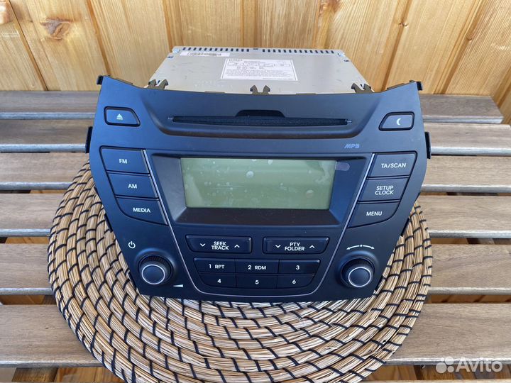 Штатная магнитола на Hyundai Santa Fe 2013-2015