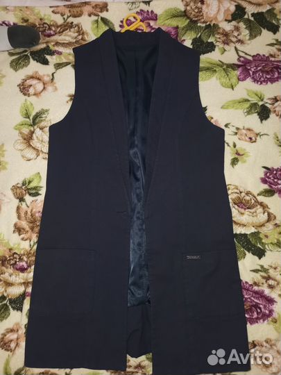 Женский школьный жилет