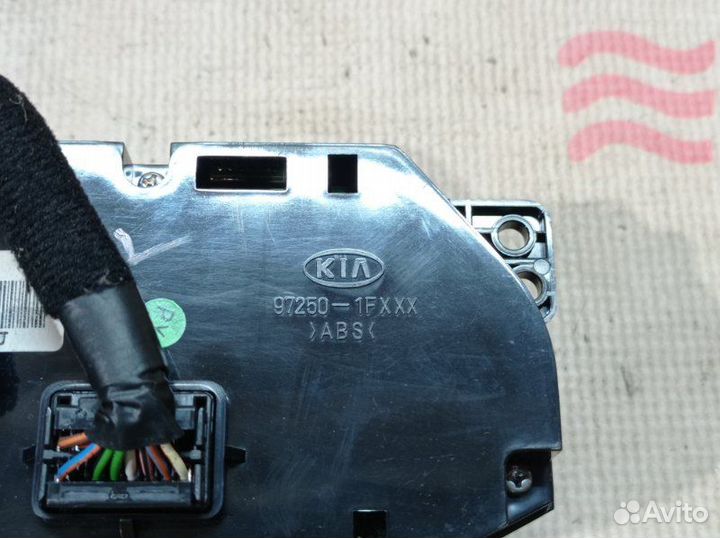 Блок управлением отопителем Kia Sportage 2