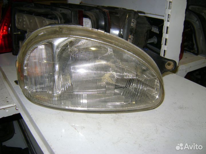 Фара передняя правая Опель Корса Б Opel Corsa B