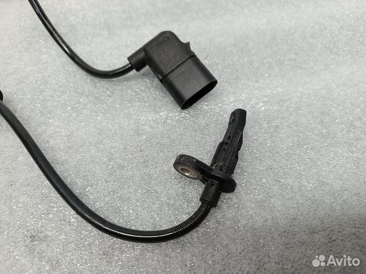 Датчик ABS передний правый Mercedes S-class W222