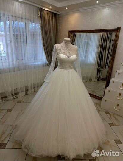 Свадебное платье