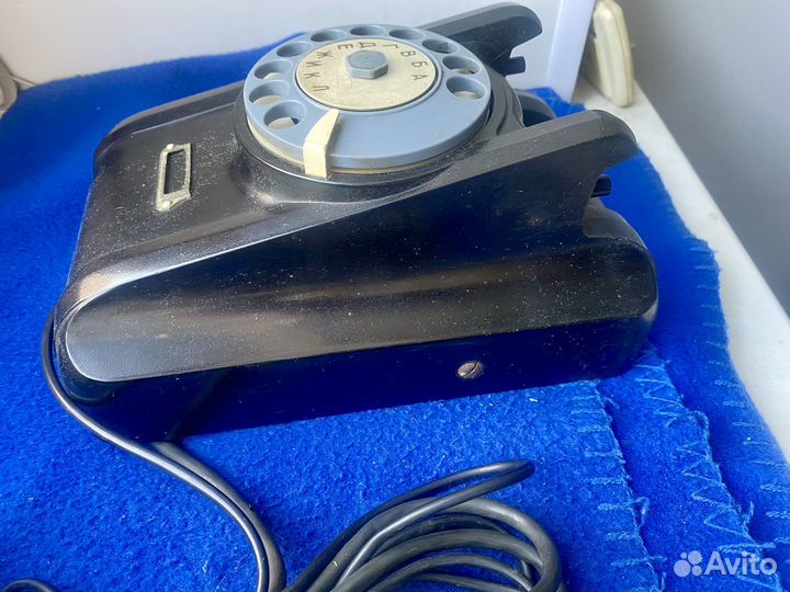 Старый телефон из СССР