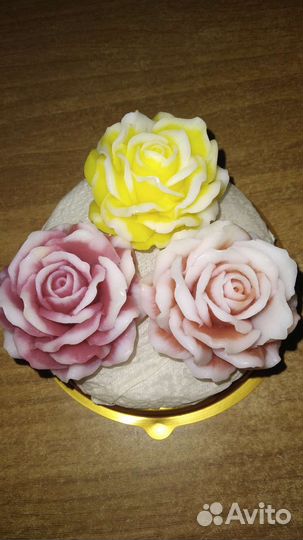 Мыло: три розочки в куполе