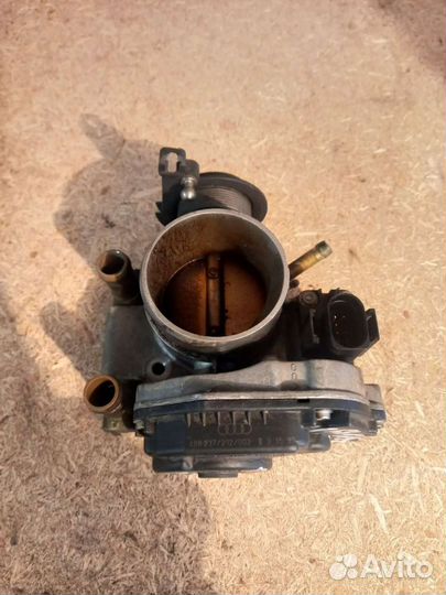 Дроссельная заслонка Пассат Б5 А4 Б5 058133063H