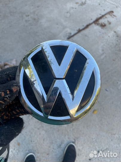 Эмблема Volkswagen Polo