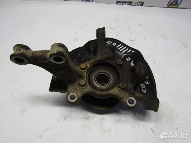 Кулак поворотный передний правый Corolla E15 2006