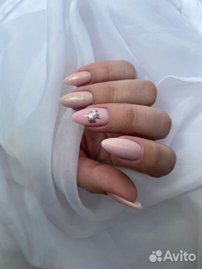 Маникюр и педикюр