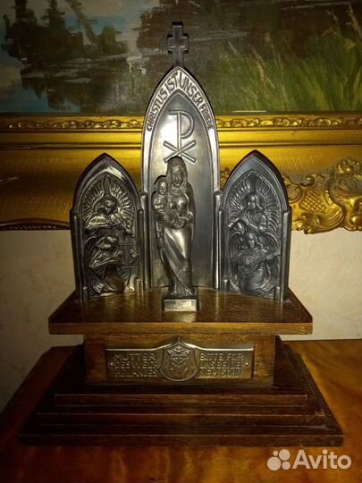 Музыкальная шкатулка Мадонна с младенцем 1953 год