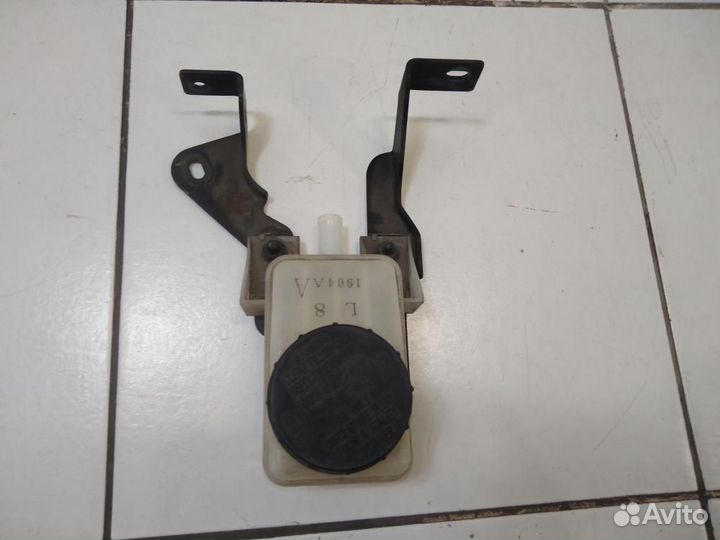 Бачок главного тормозного цилиндра Nissan Murano 2