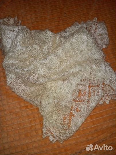 Оренбургский пуховый платок