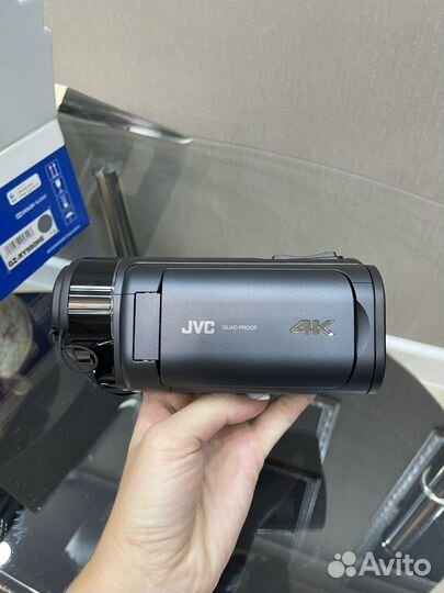 Видеокамера Full HD JVC Everio R GZ-R445BE