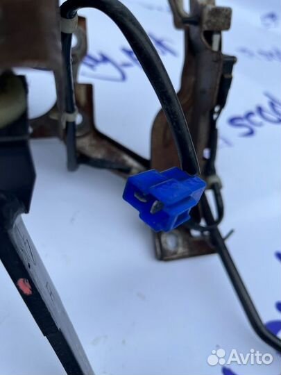 Педальный узел передний правый Subaru Impreza Wrx