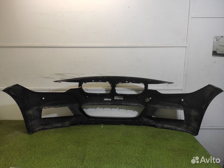 Бампер передний перед. BMW 3-Серия