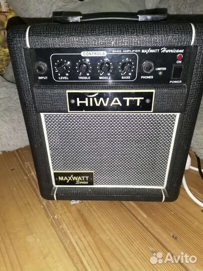 Гитарный комбоусилитель