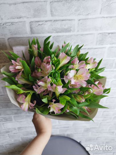 Букет в школу 1 сентября. Букет в детский сад. Опт